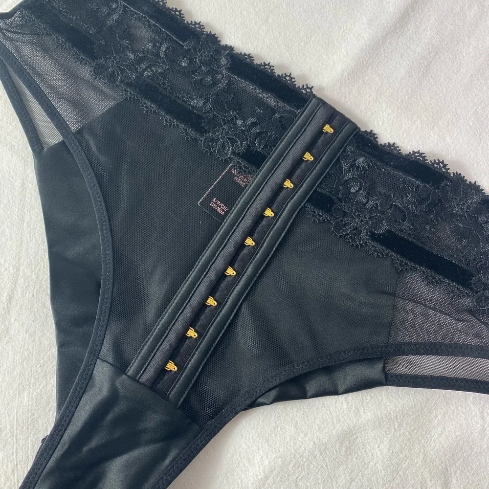 Victoria’s Secret Black Velvet Trim Mid-Rise Cheeky Panty - Picture 4 of 5